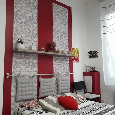 Apartment T1 Hyper Centre Place De La Victoire Bordeaux